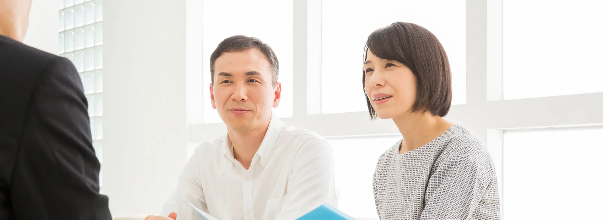 梅雨時は駅から近い税理士事務所へ